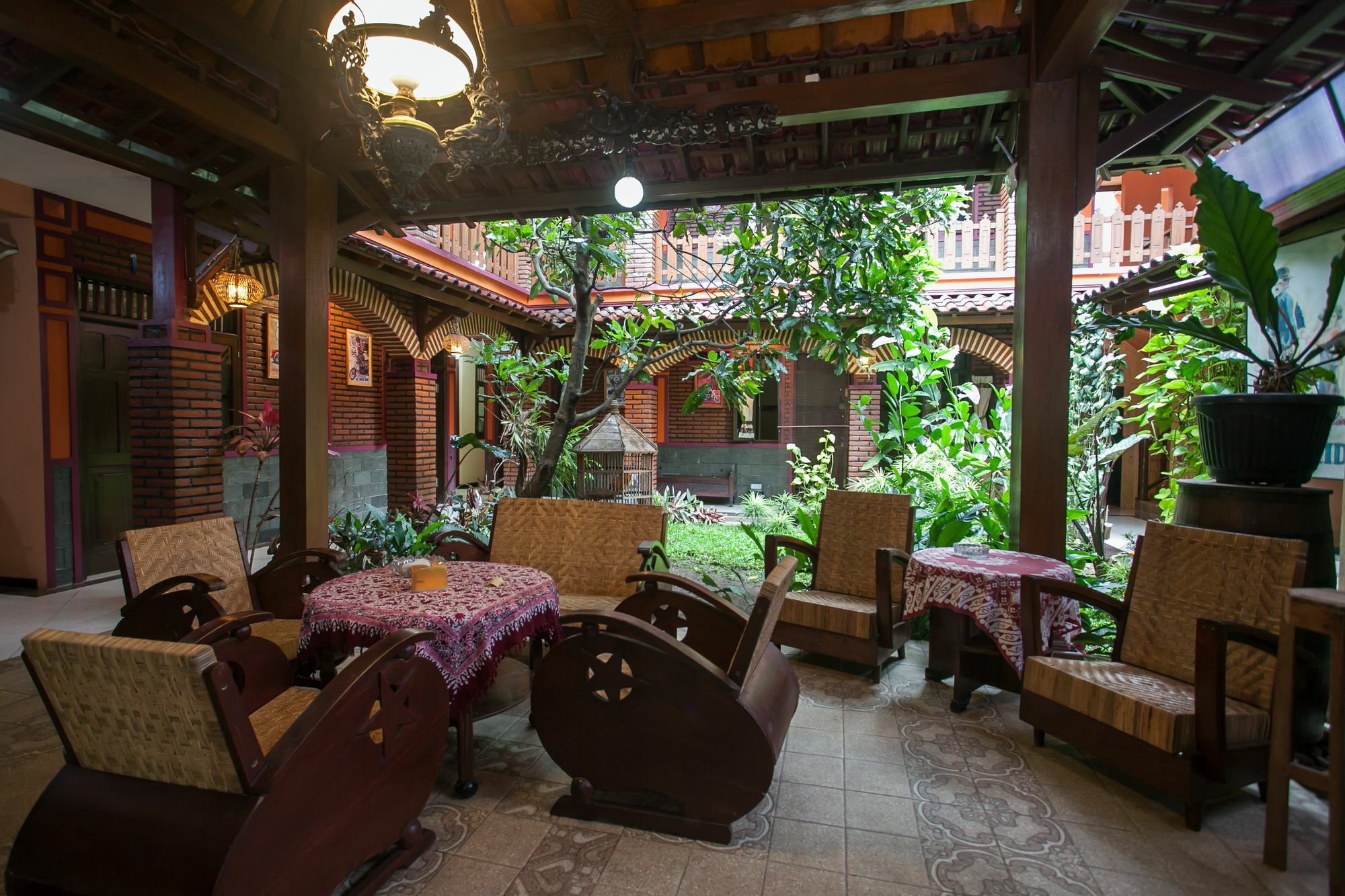 Hotel Reddoorz At Omah Wetan Sawojajar Malang Exterior foto